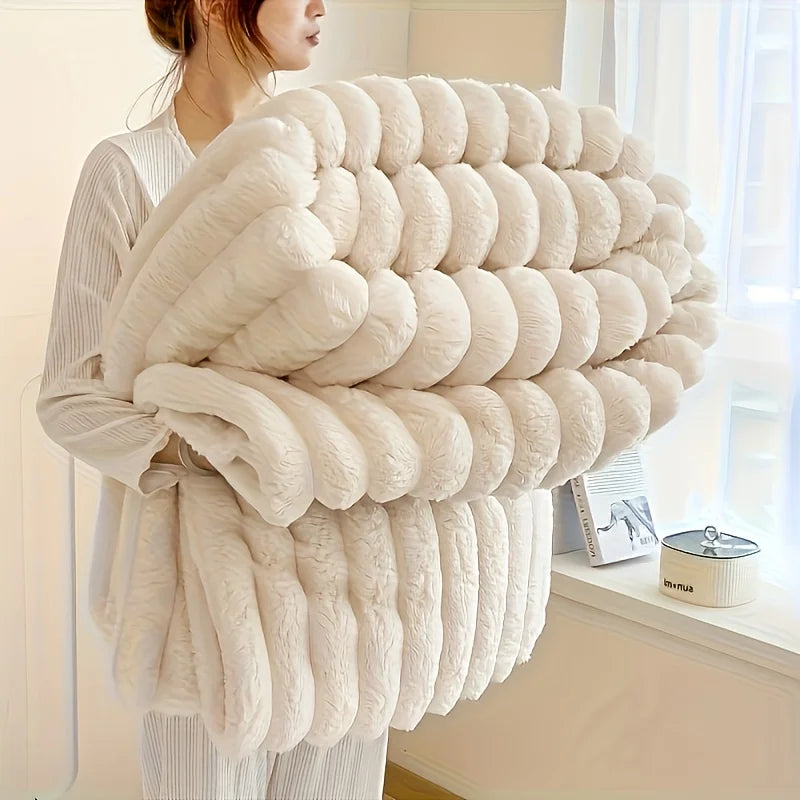 VIRAL striped blanket
