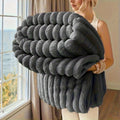 VIRAL striped blanket