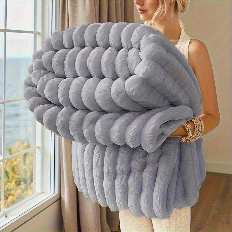 VIRAL striped blanket