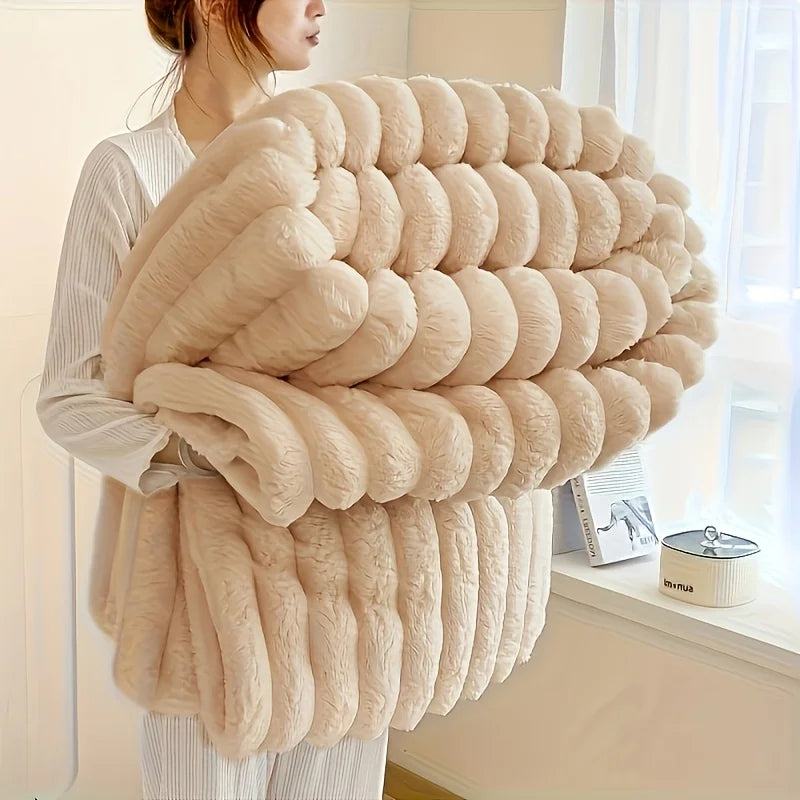VIRAL striped blanket